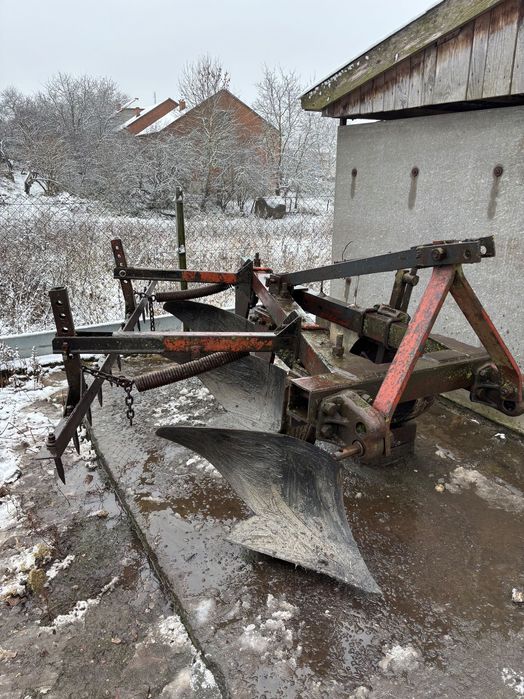 Плуг ПН 3-35 (3 корпусний)