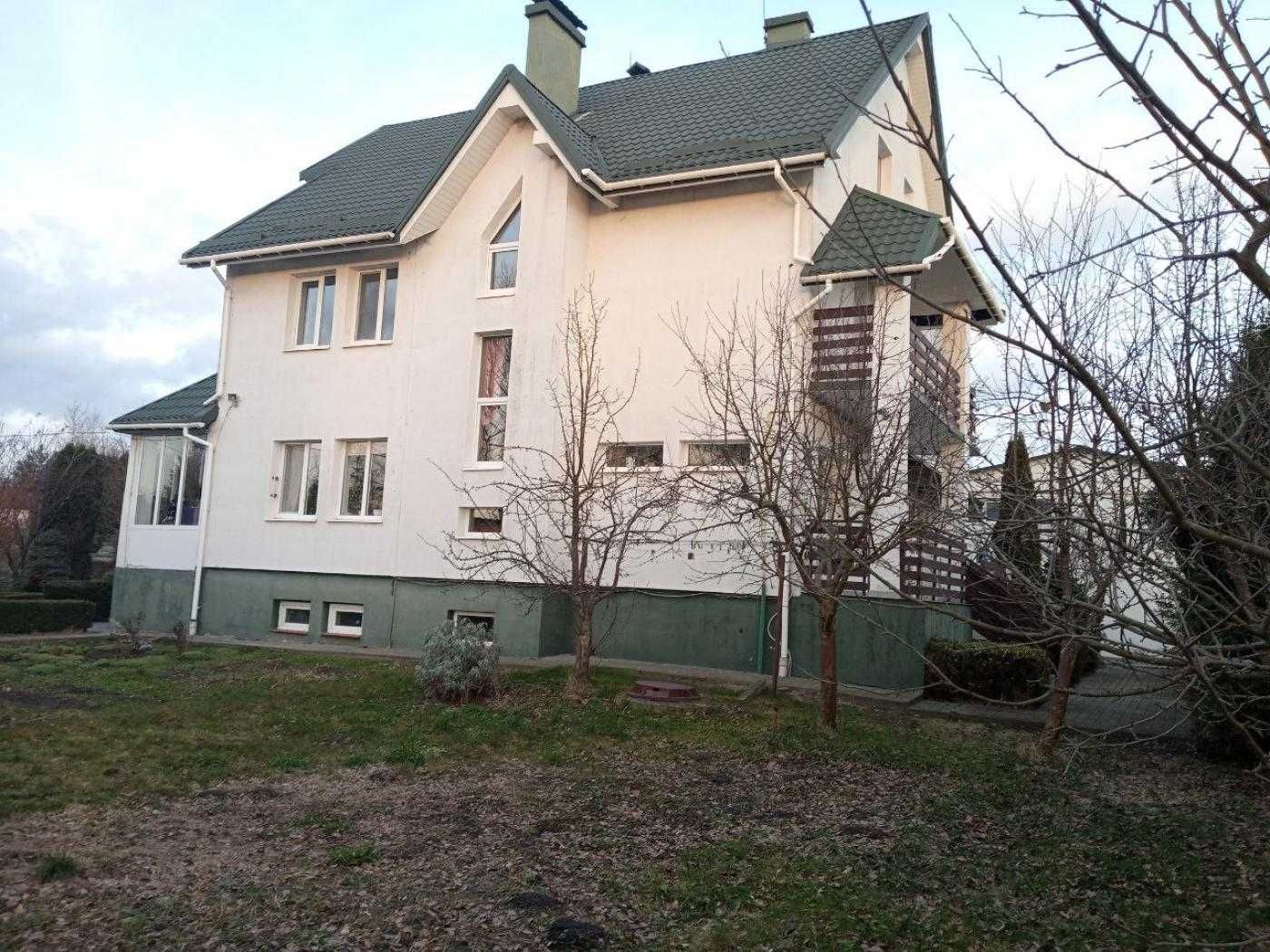 Продаж будинку під комерцію 374 кв.м.  с.Рясне-Руське