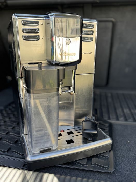 Кавомашина saeco incanto
