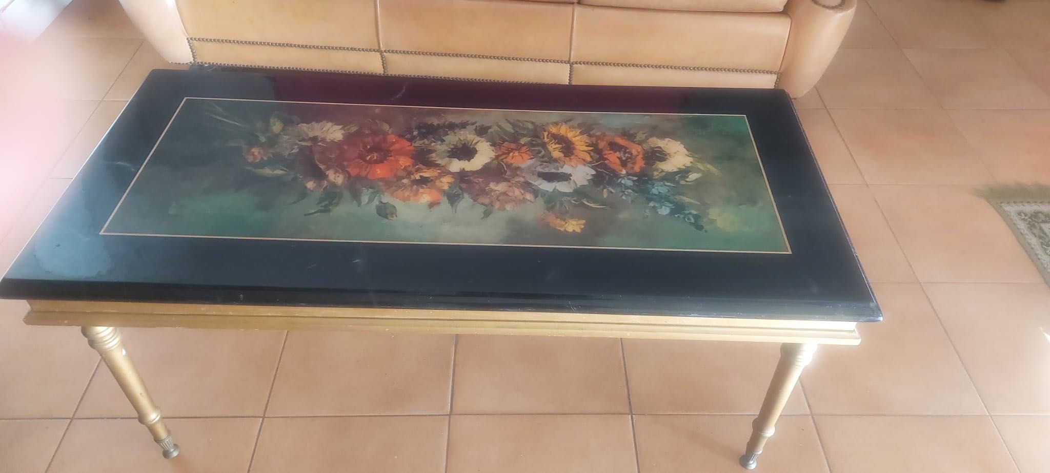 Sofa-cama e mesa vintage
