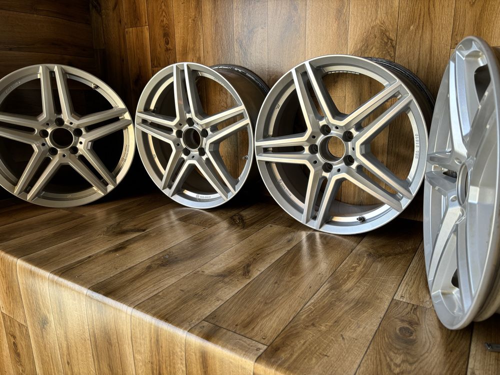 Alufelgi Uniwheels 18cali 2szerokosci et43i52,5 J8i9 stan bdb Mercedes