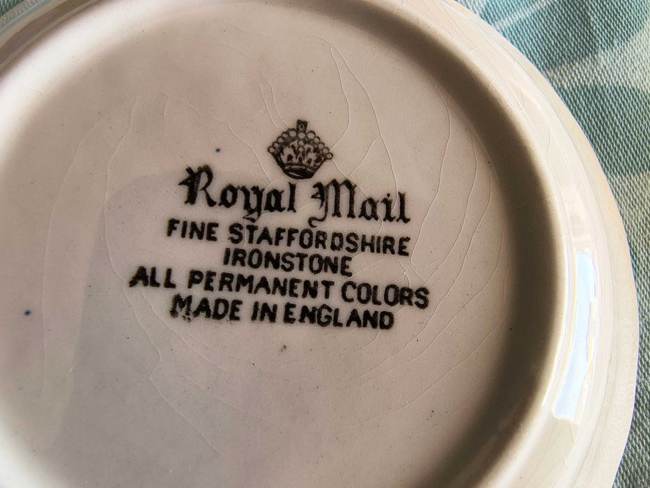 Fine Staffordshire ironstone Royal Mail - 4 peças - castanho escuro