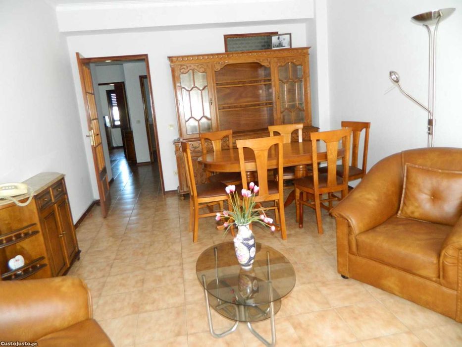 Arenda-se apartamento T2