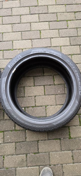 Зимові шини Pirelli Sottozero 275/35 R19
