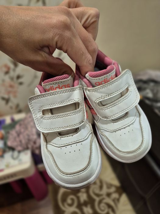 Кросівки adidas 23р.