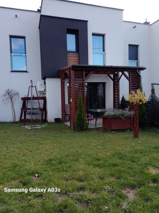 Sprzedam dom w zabudowie szeregowej