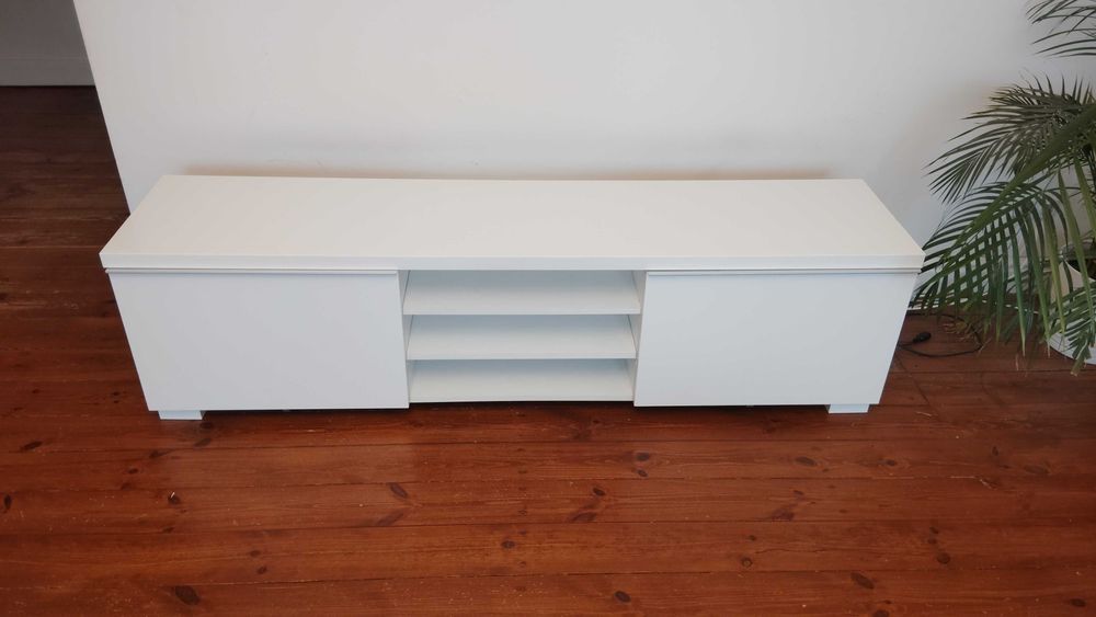 Stolik biały pod tv