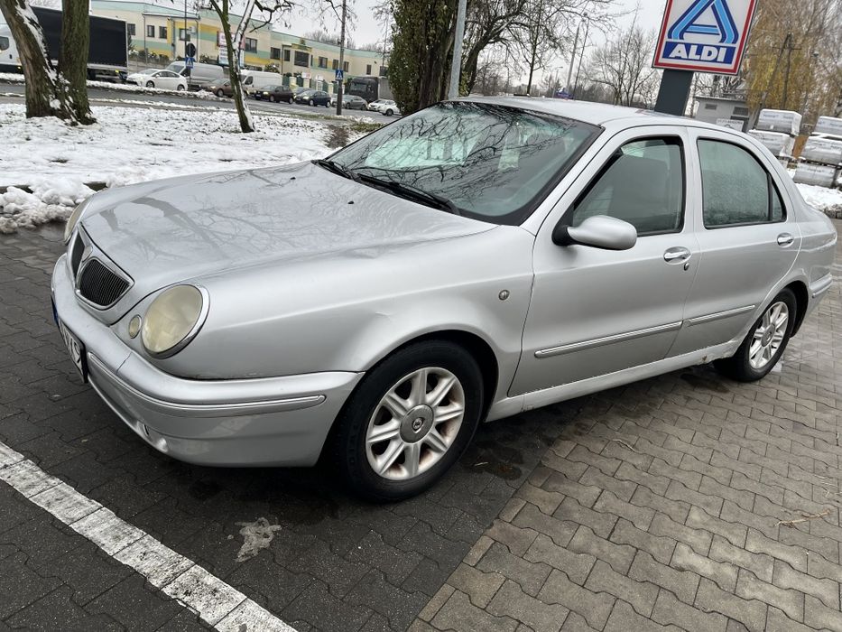 Lancia Lybra  1.6 LPG długie opłaty
