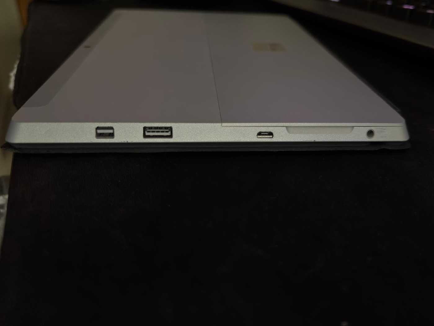 Surface 3 C/Teclado & Caneta & Capa de Transporte