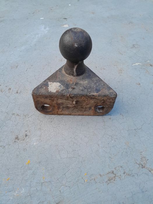 Bola de reboque universal