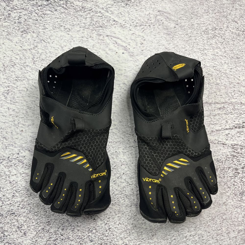 Черевики для трекінгу Vibram