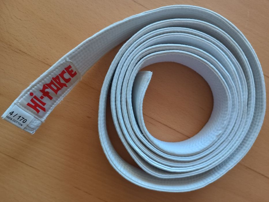 Biały pas do judo karate