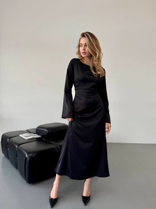 Шовкова жіноча сукня