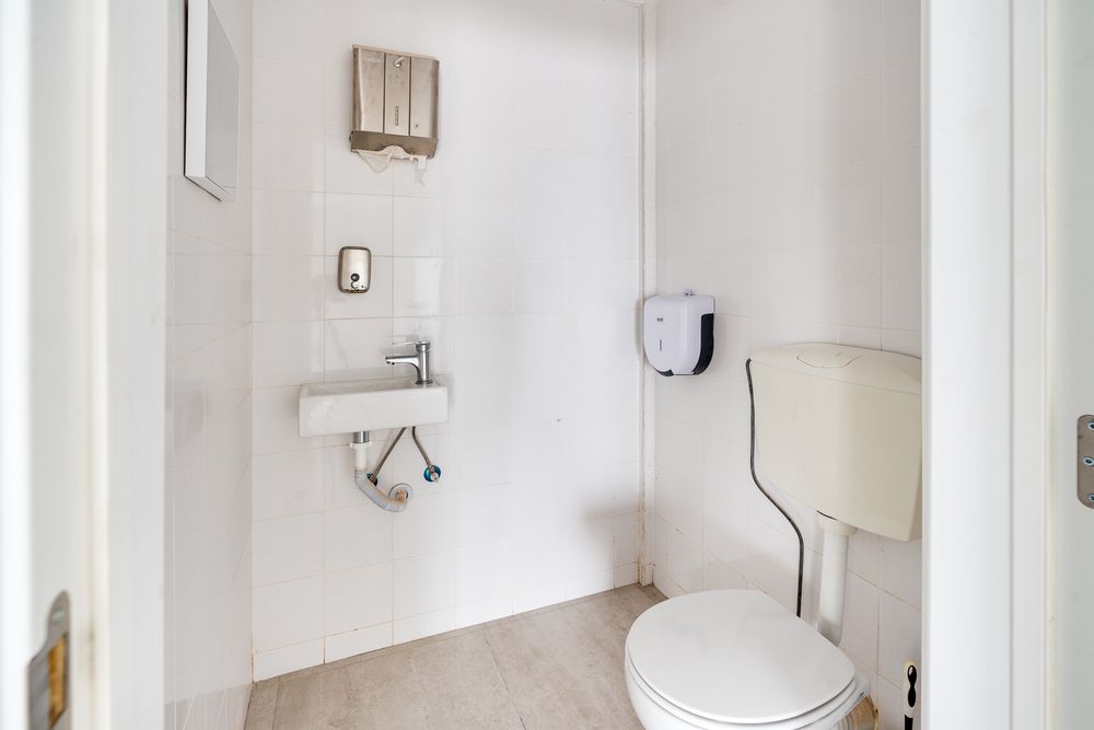 Quinta para eventos - piscina de agua salgada e salão climatizado.