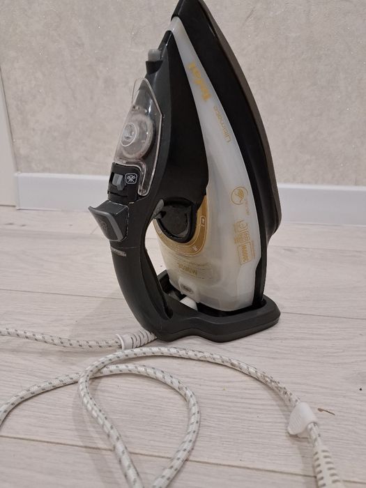 Праска парова Tefal FV9787, утюг