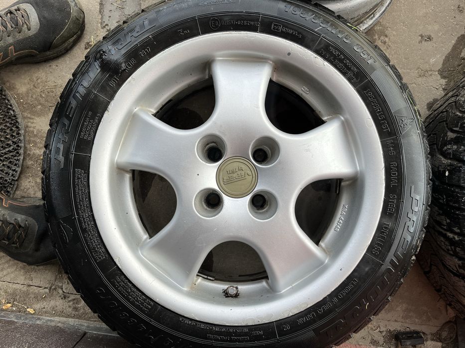 Продам титанові диски r15 з зимовою гумою