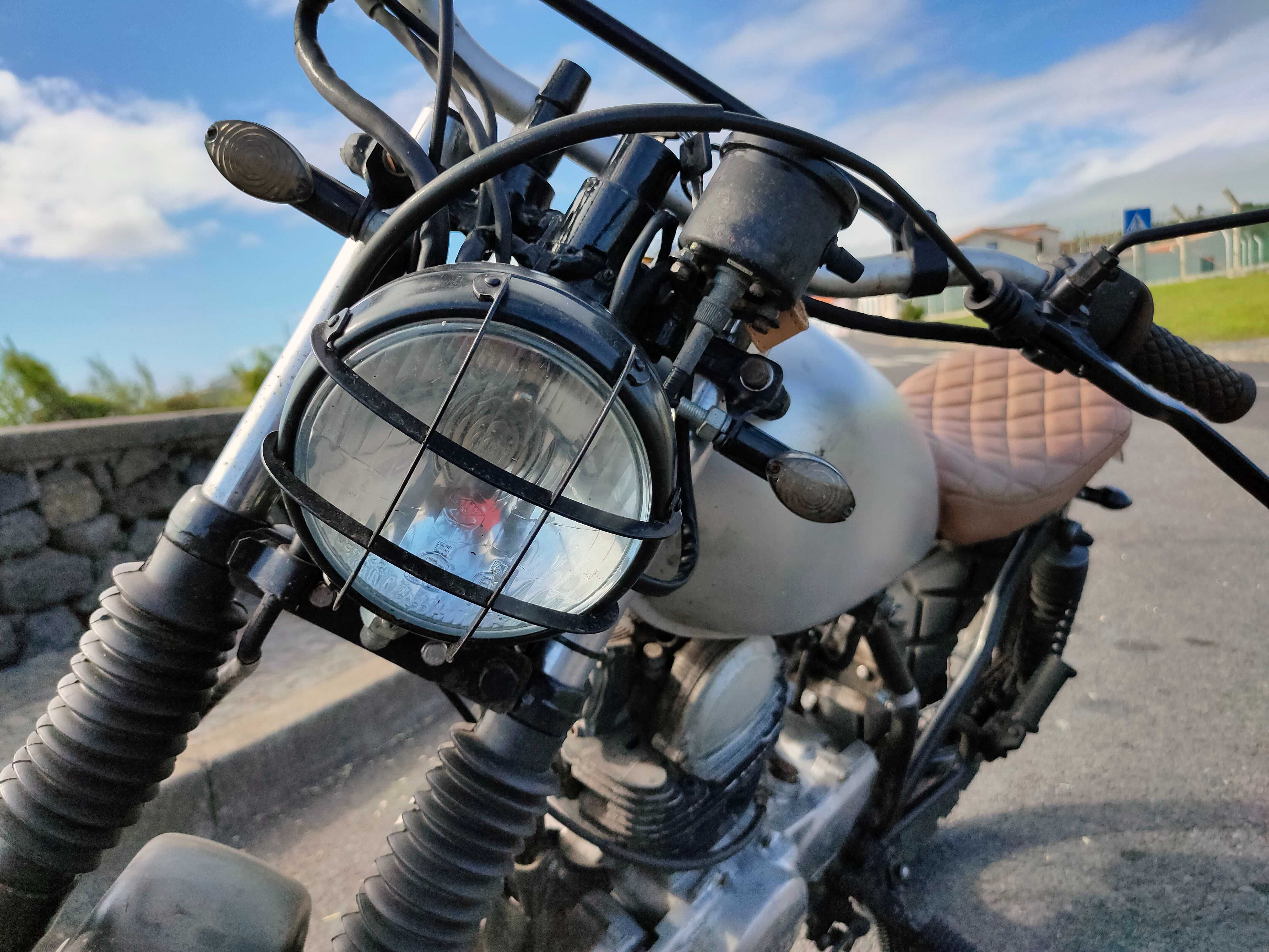 Yamaha SR250 Custom 2001