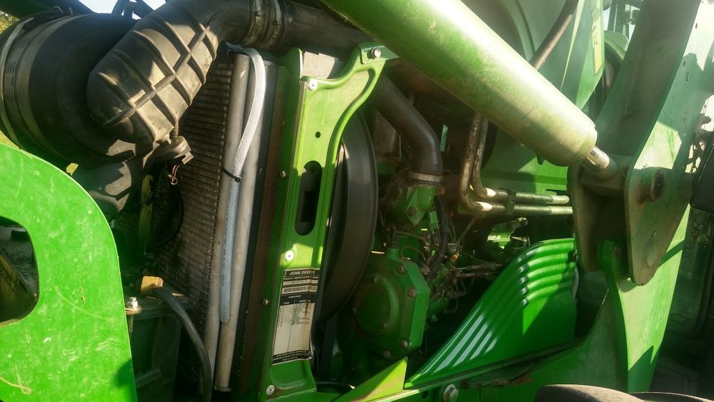 Ciągnik John Deere 5720, TUR, łyżko-krokodyl JD