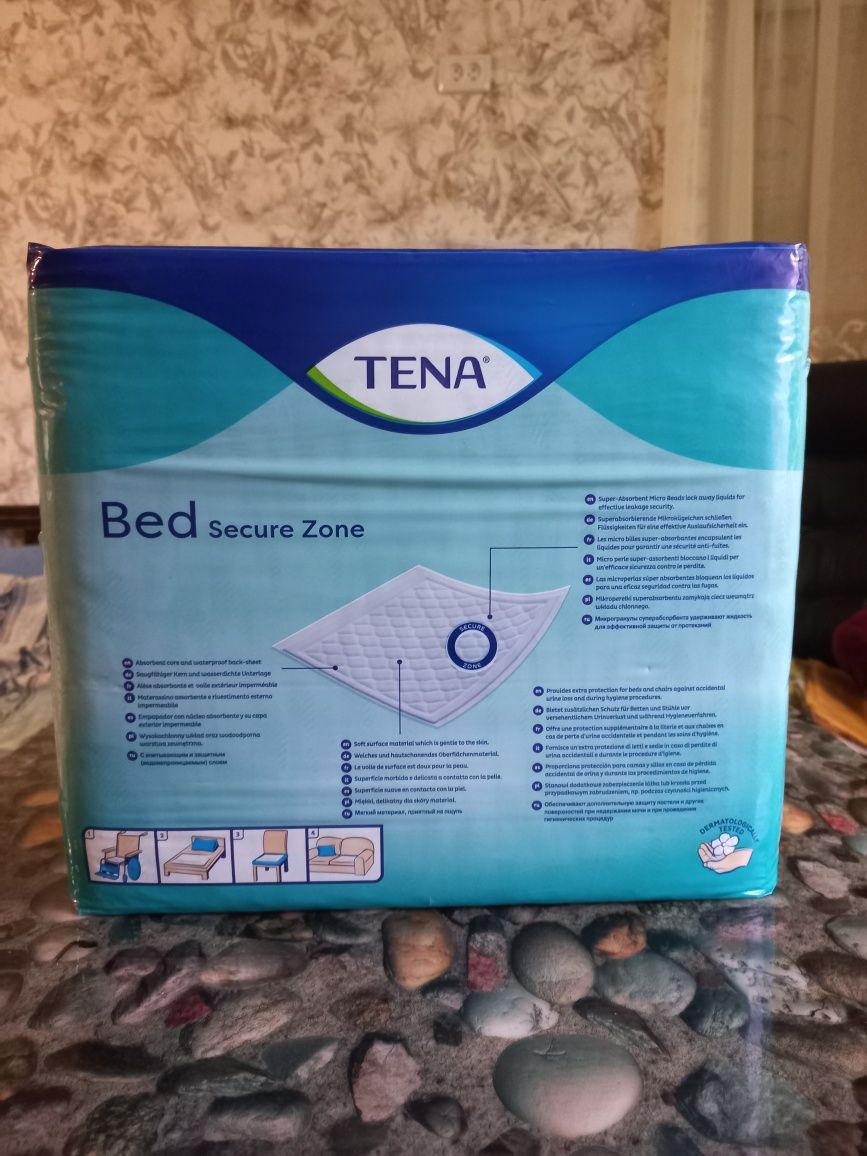 Впитывающие пелёнки Tena Bed Secure Zone Plus, трусы Tena и салфетки