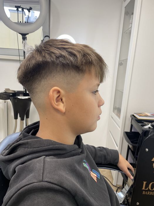 Чоловічі і жіночі стрижки Форум-Львів