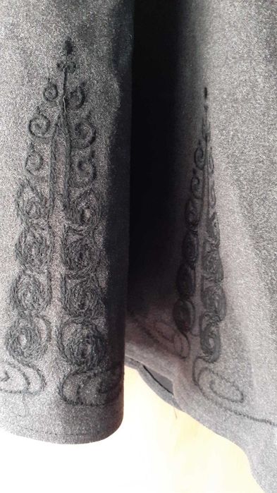 Saia outono com parte bordada