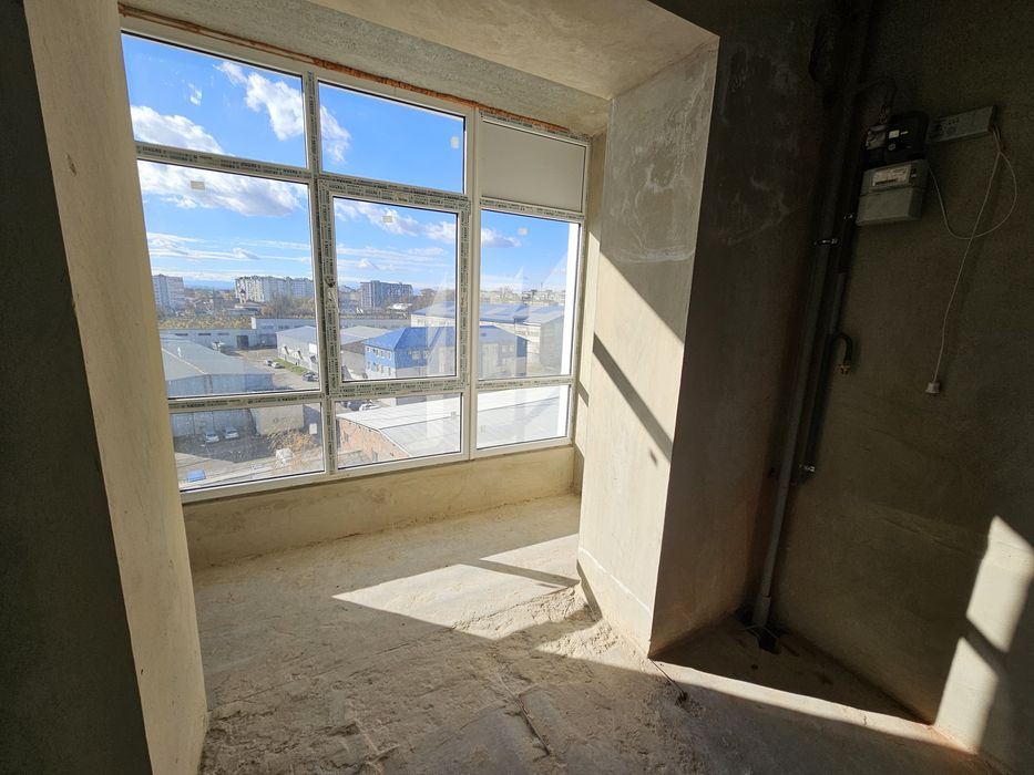 Здана 2кім.квартира в ЖК Містечко Центральне. 8поверх!