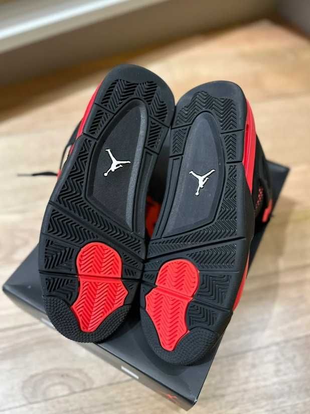 Jordan 4 Retro Red Thunder r.39