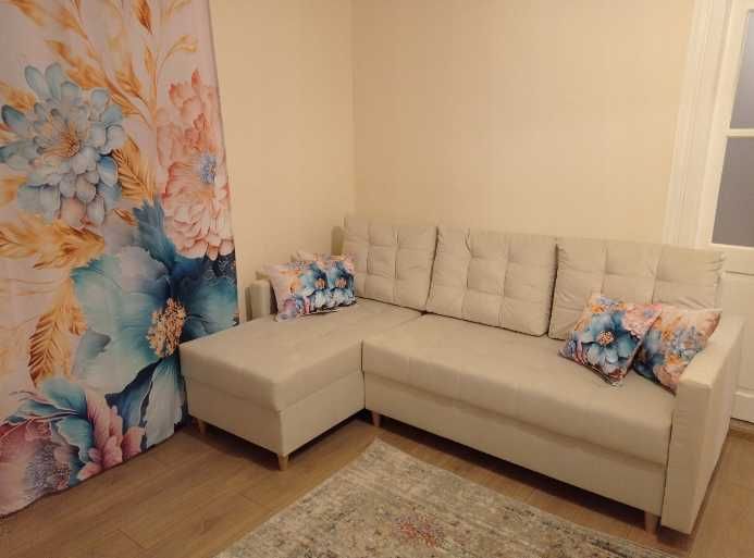 Narożnik Rozkładany Z Pojemnikiem Rogówka Bari RN01 O-sofa