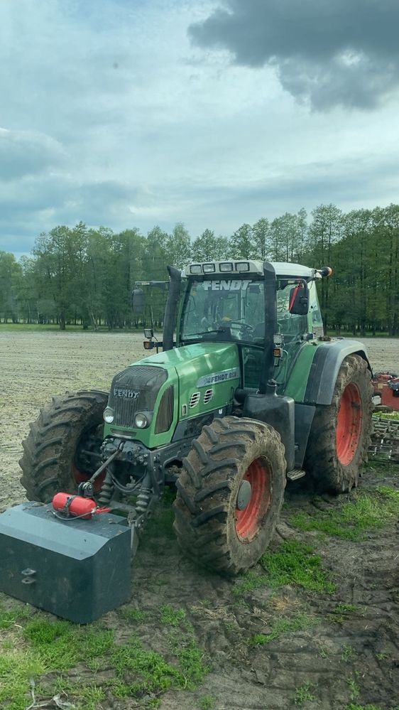 Ciągnik fendt 818 vario tms