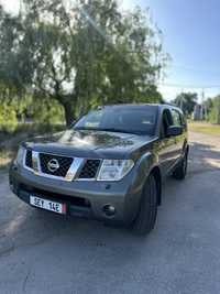 Nissan Pathfinder 2.5 дизель Джип  Полный привод