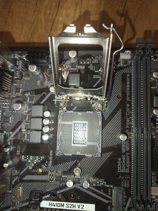 Материнська плата Gigabyte H410M S2H V2 (S1200)