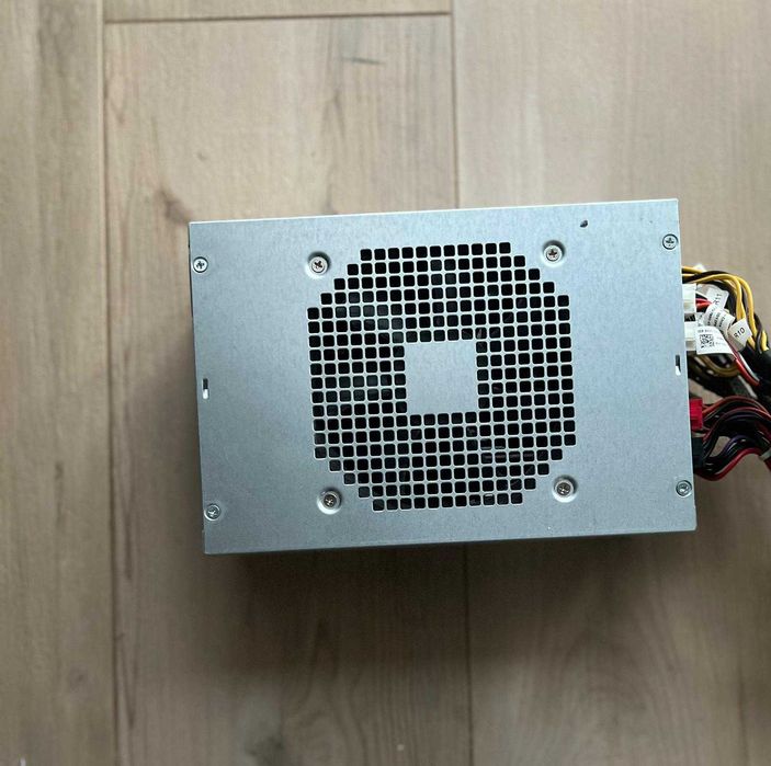 Zasilacz Dell 1500W z Alienware Area 51-R2 – Moc dla wymagających!