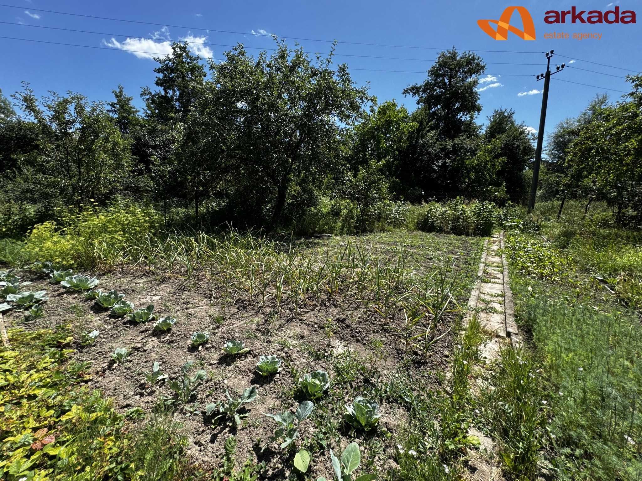Продаж приватного будинку дачного типу в с. Хриплин