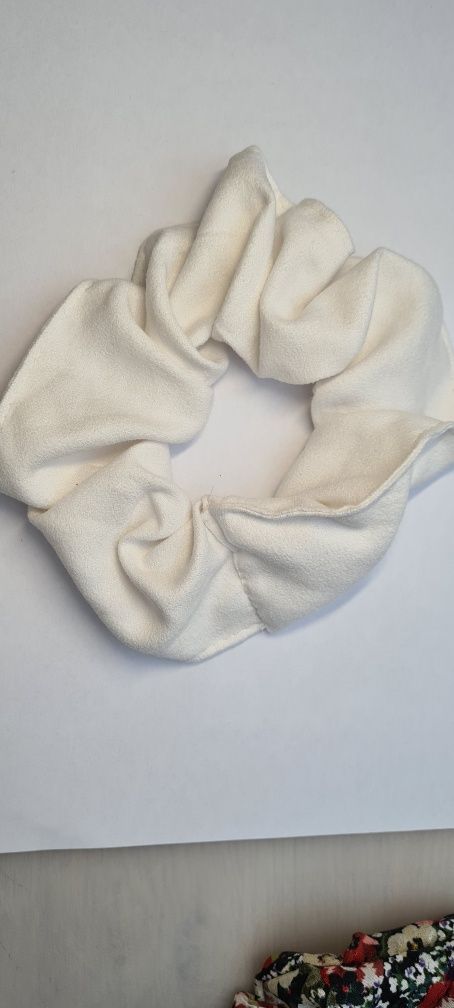 Scrunchie gumka do włosów szyta własnoręcznie