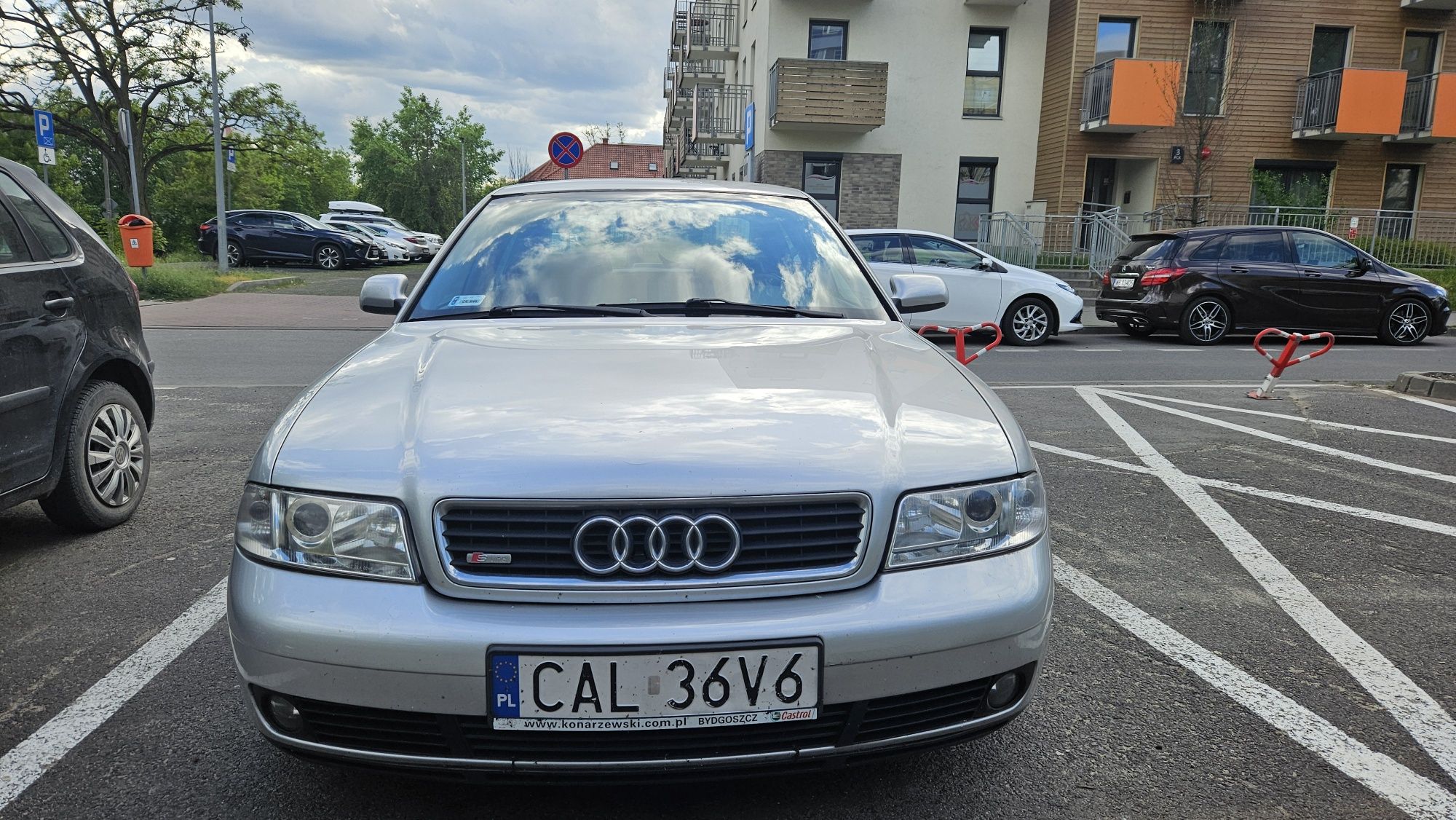 Audi A4B5 1.8 b+g 1999r