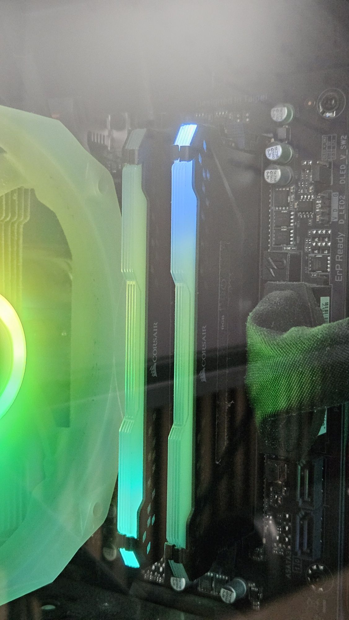 Pamięć RAM CORSAIR Vengeance Pro RGB 16GB DDR4 3000MHz