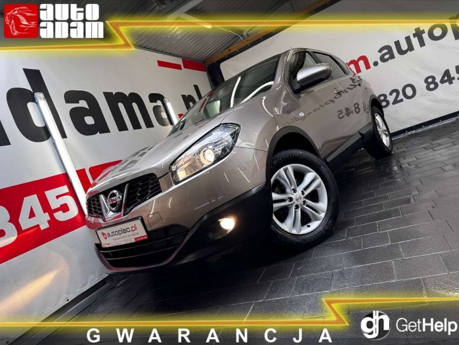 Nissan Qashqai piękny bezwypadkowy rodzinny suv w niezawodnej benzynie i manualu