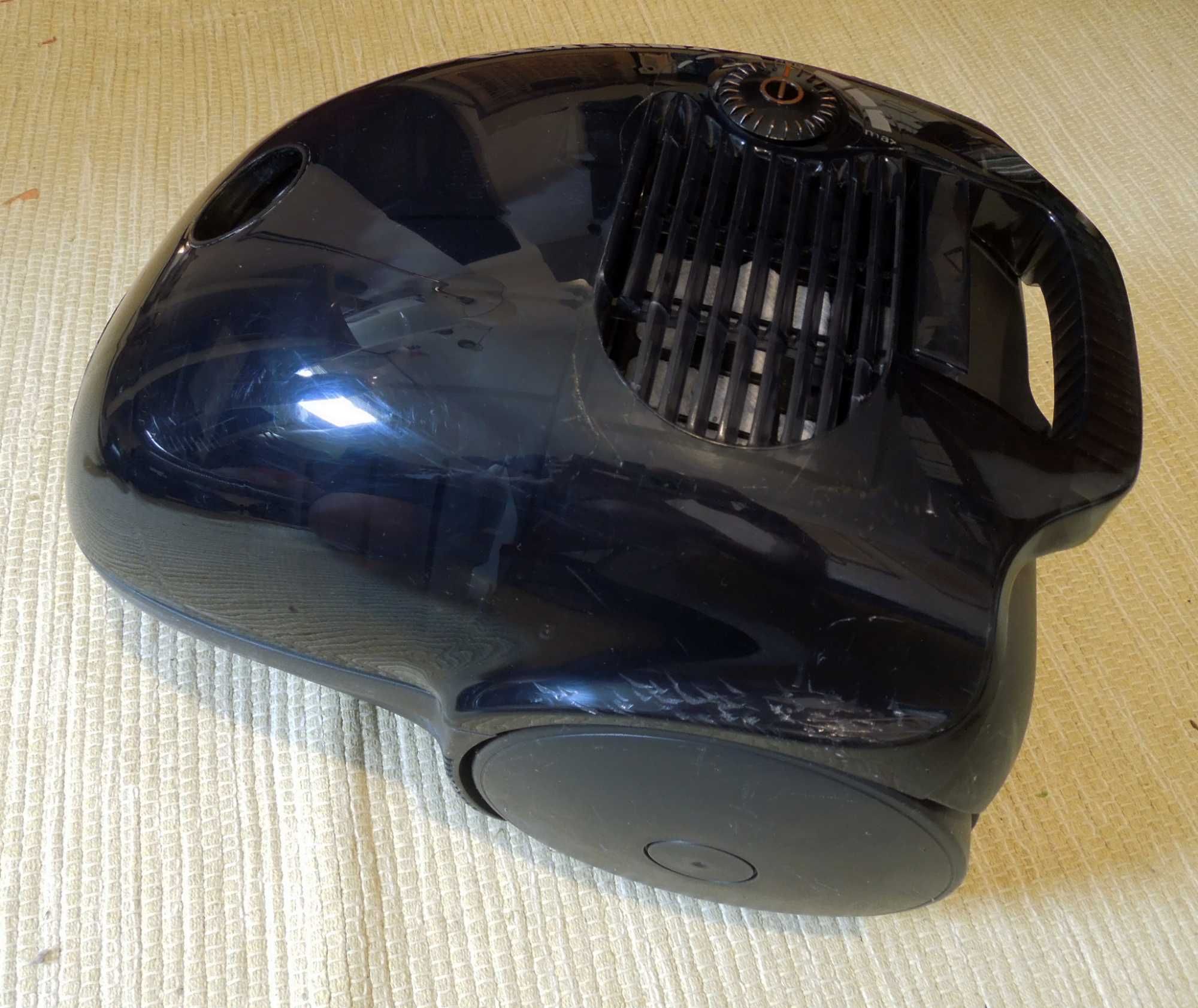 Aspirador Bosch Bag-Bagless 2000W - sem saco, com reservatório.