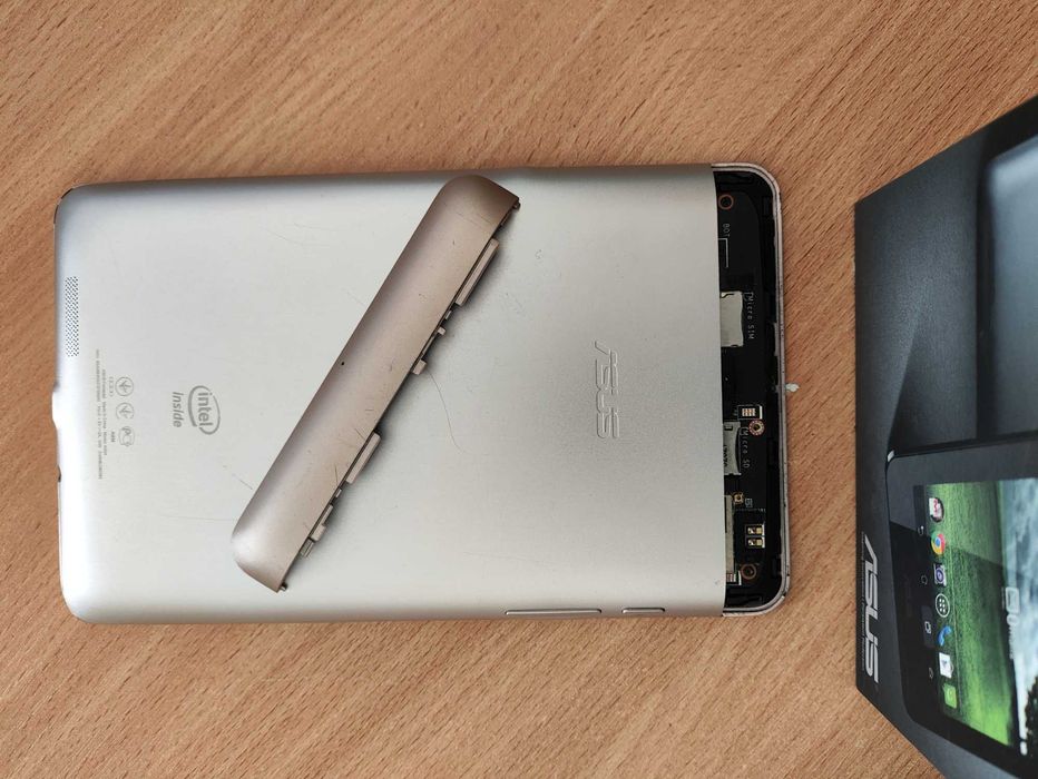 Планшет Asus FonePad K004 (ME371MG)