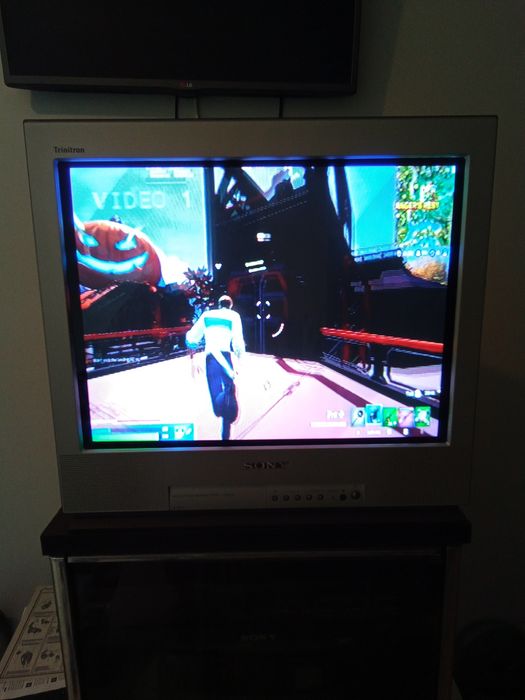 Vintage Sony Triniton CRT KV-TF21 PAL/Ntsc/Secam Stereo