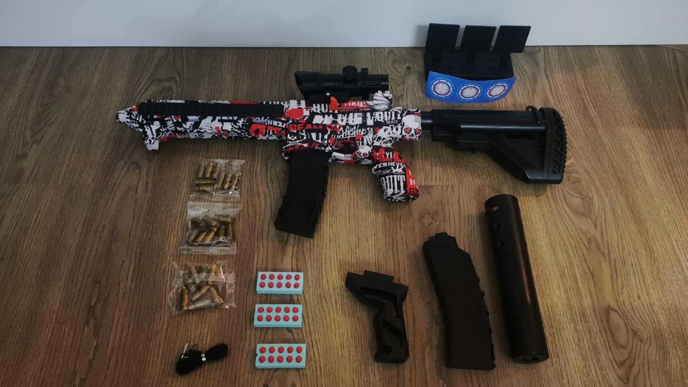 Zabawkowy pistolet karabin duży zestaw prawdopodobnie niekompletny