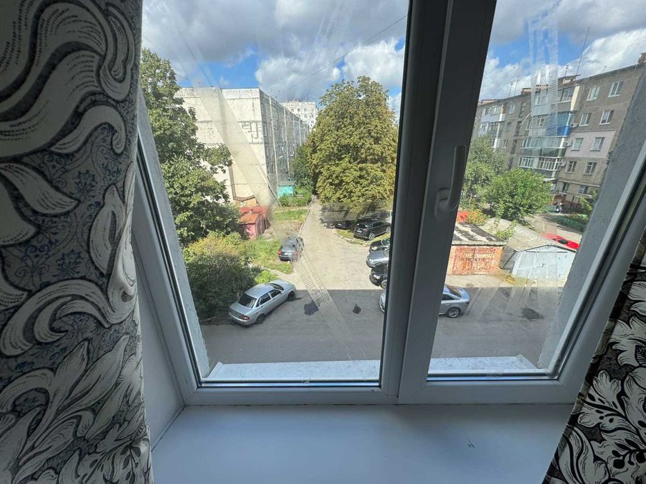 Продаж 2 кімнатної квартири на Алмазному!! Гарний поверх!! Не кутова!!