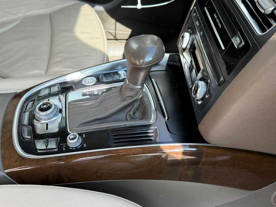 Накладка карт передніх задних дерево торпеди консоль Audi Q5 2009-2017