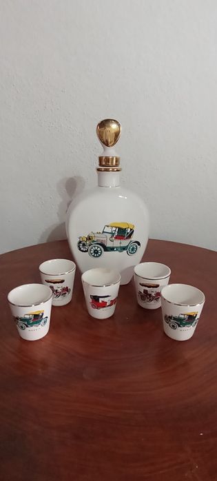 Conjunto garrafa e copos de licor antiga