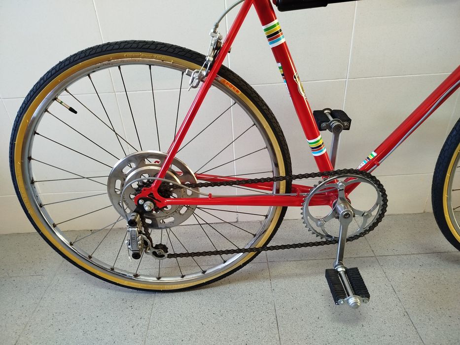Bicicleta de ciclismo restaurada - UCAL - tamanho juvenil