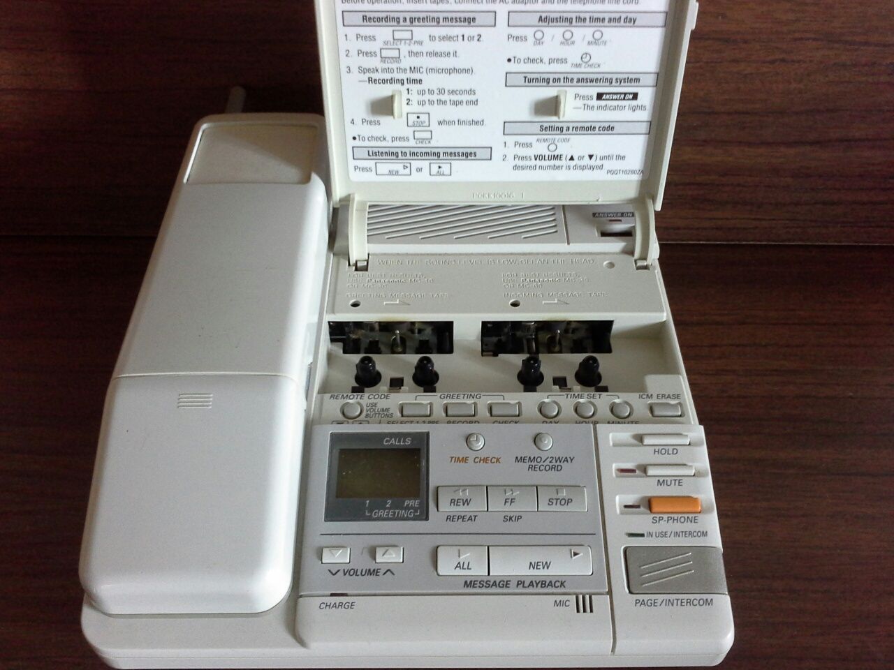 Радиотелефон Panasonic KX-T4401BX ( Телефон-автоответчик )