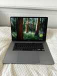 MacBook Pro 16” 2019 | i9 | 32 GB RAM | 1 TB SSD | Retina