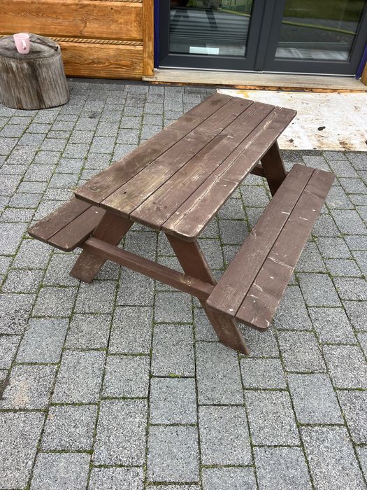 Stolik drewniany dla dzieci ogrodowy, ławeczka