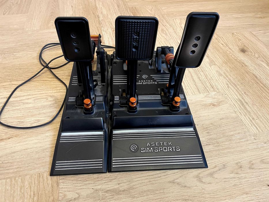 Pedały Asetek Invicta