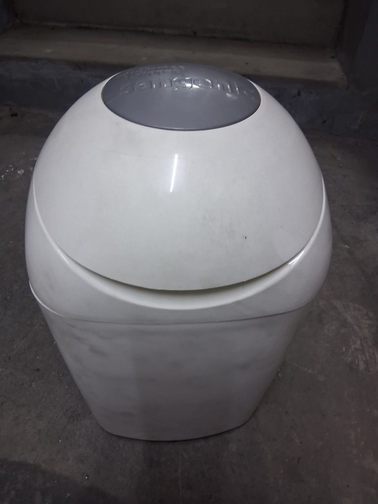 Contentor fraldas Sangenic + Manga plastica para recarga